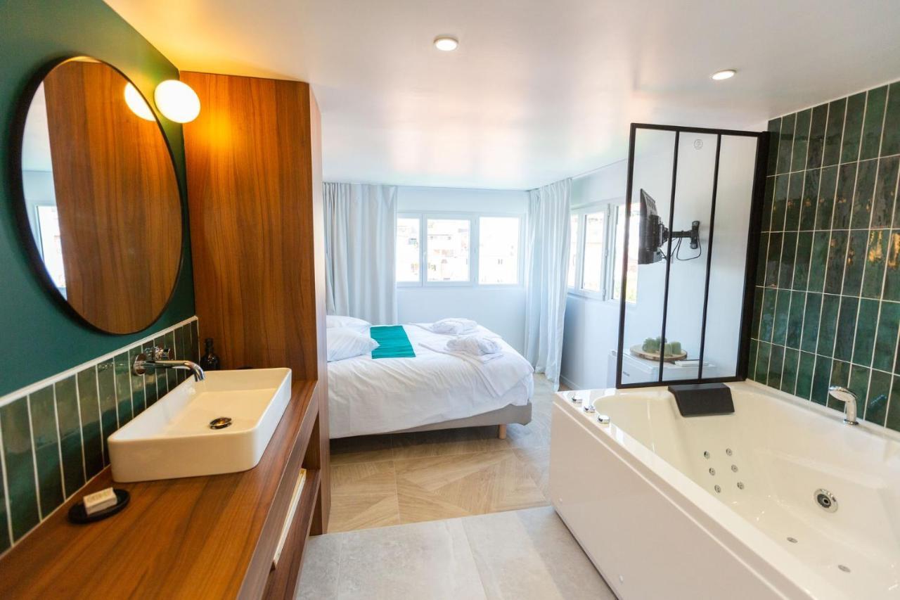 Love Room Du Mont D'Or - Baignoire Spa - Minibar Offert Marsiglia Esterno foto